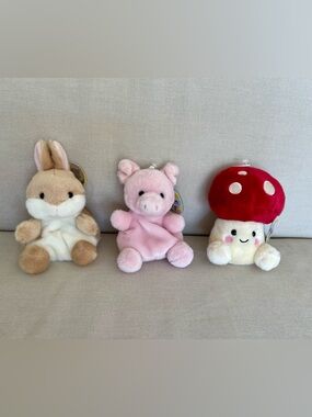Set of 3 Original Palm pals , all brand new